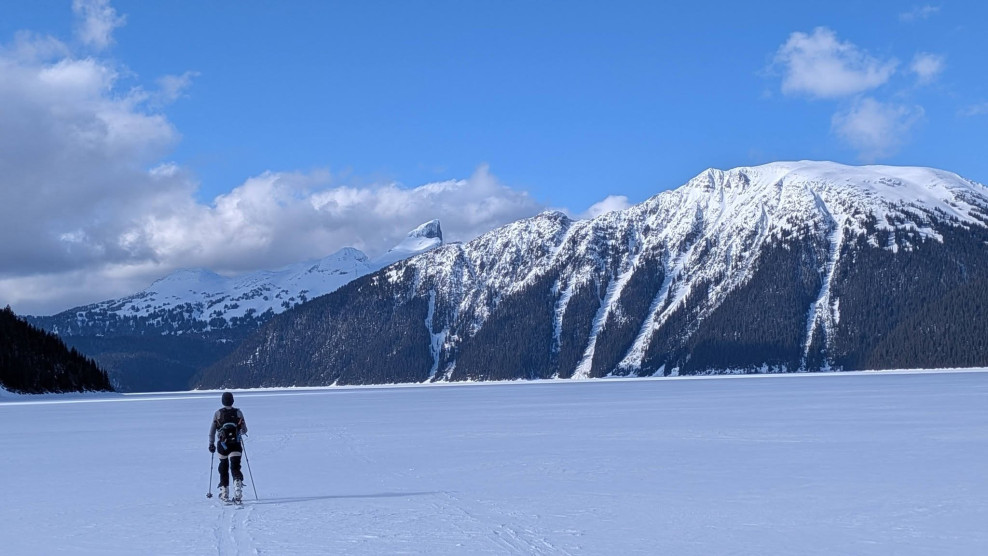 Frustrated swimmer walks home empty handed.